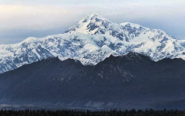 Rangers conduct aerial search for climber on Alaska’s Denali